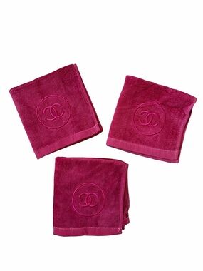 Chanel La Collection Beaute
Cotton Towel 3PCS